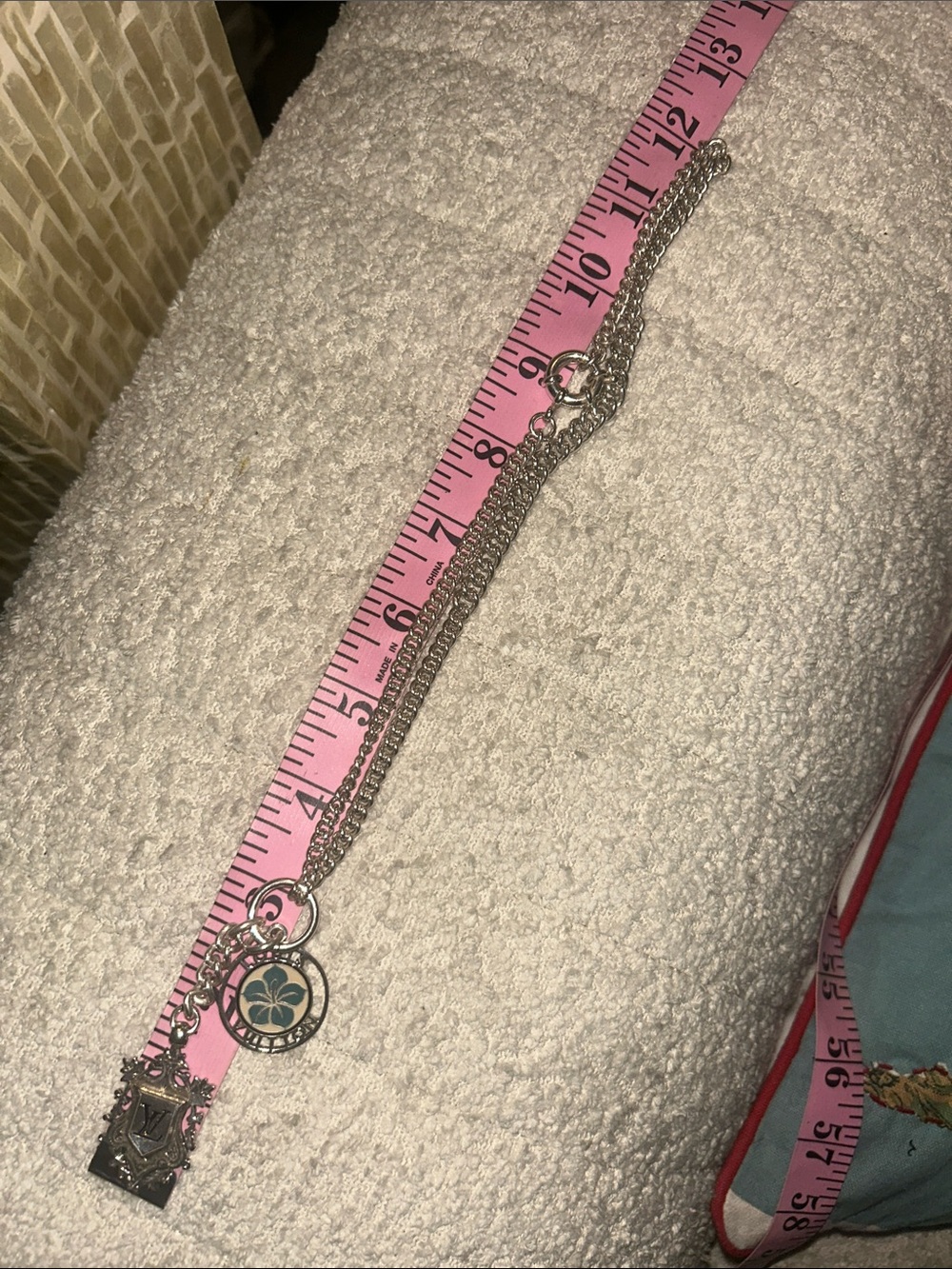 Louis Vuitton silver with color 😳🥳🥳❌❌ - Picture 7 of 9